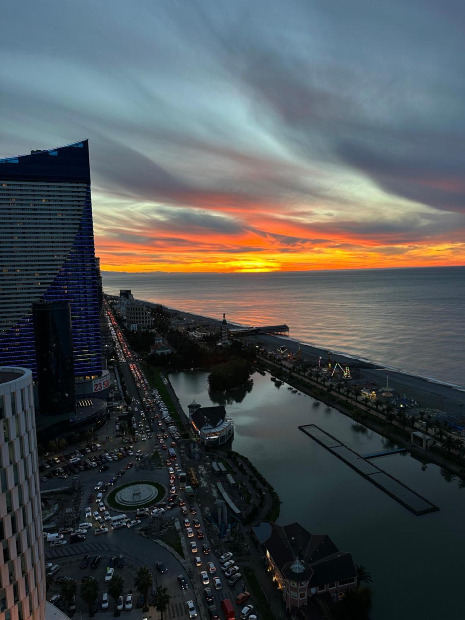 Black Sea Batumi Hotel Orbi City Εξωτερικό φωτογραφία